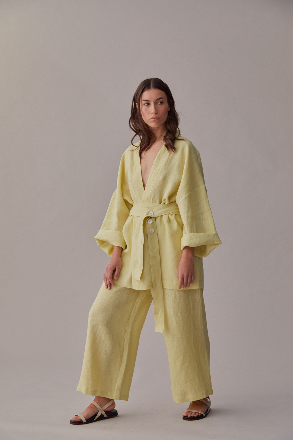 The Three Buttons Kimono 01