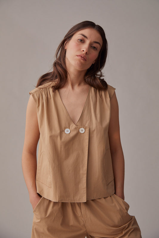 The Two Buttons Vest 02