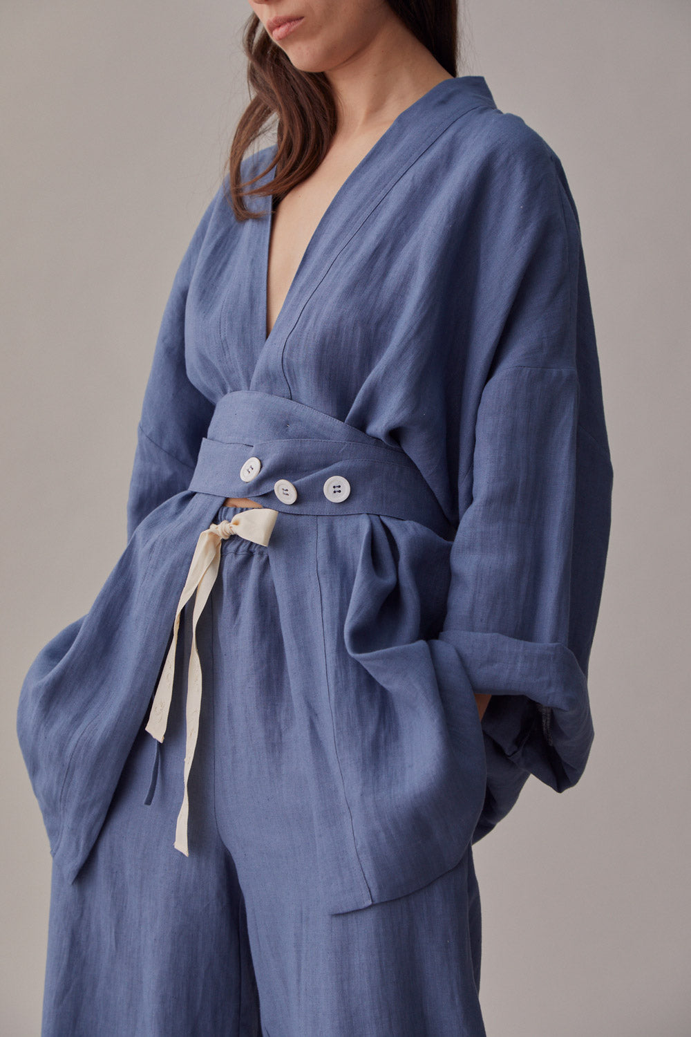 The Three Buttons Kimono 01